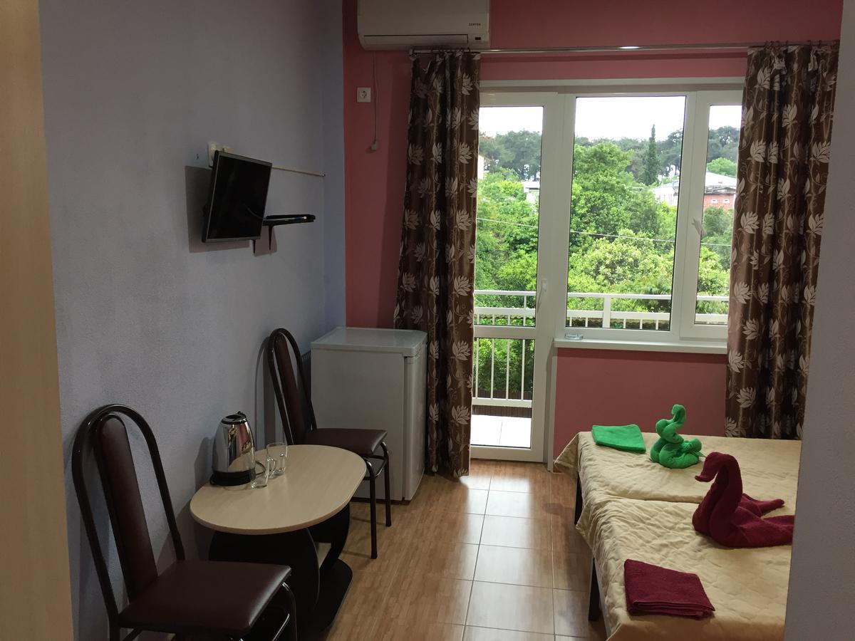 Dionisy Guest House Pizunda Luaran gambar