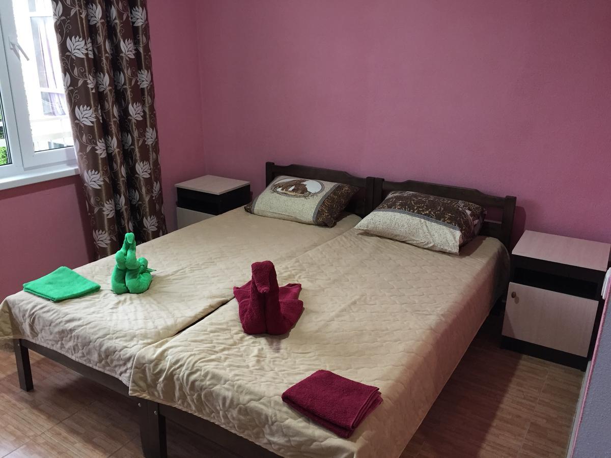 Dionisy Guest House Pizunda Luaran gambar
